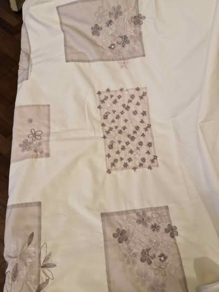 Photo of free Double duvet cover and 1 pillowcase (W5 Ealing) #1