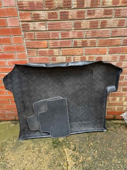 Photo of free Volvo XC40 boot liner (IP4) #1