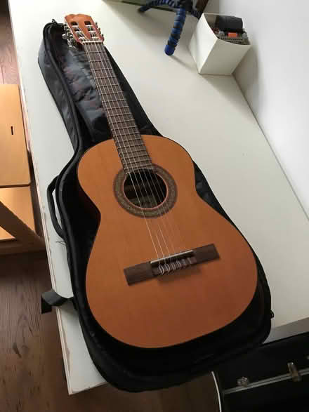 Photo of free 3/4 size classical guitar w/bag (North Hinksey OX2) #2