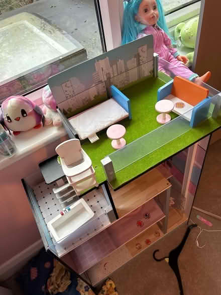 Photo of free lol dolls house (Enfield town) #2