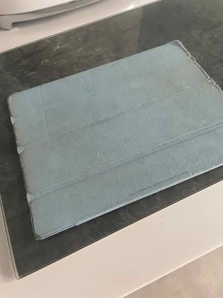 Photo of free iPad front cover (Southend on sea Essex) #2