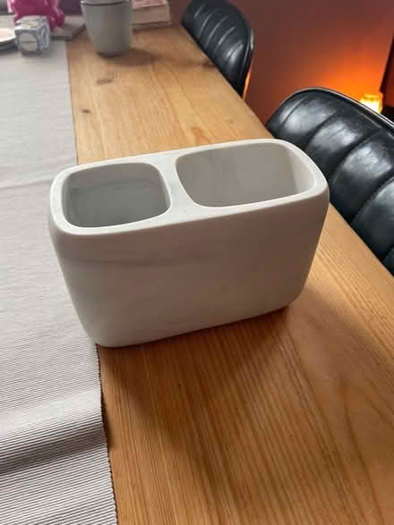 Photo of free Bathroom toothbrush holder (East Dulwich SE22) #1