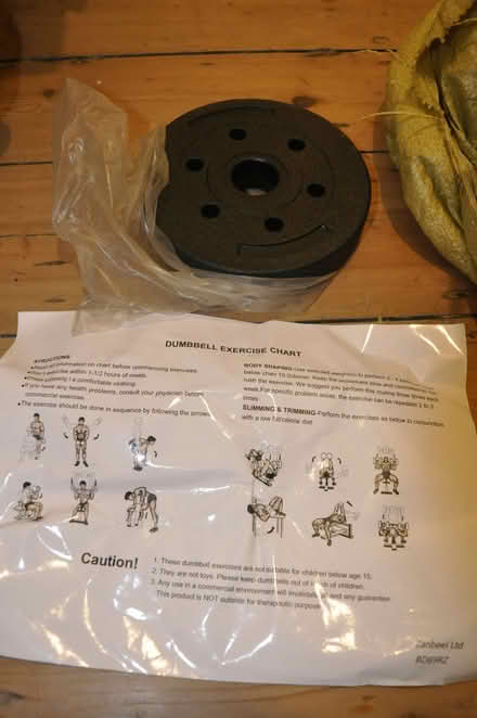 Photo of free 8 kg dumb bell set, brand new, with connecting rods (Tooting SW17) #3