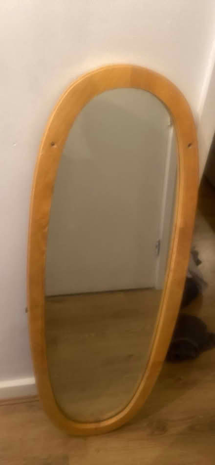 Photo of free Mirror (Surrey Quays) #1