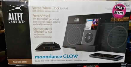 Photo of free Radio/alarm/iPod dock (Hailsham BN27) #2