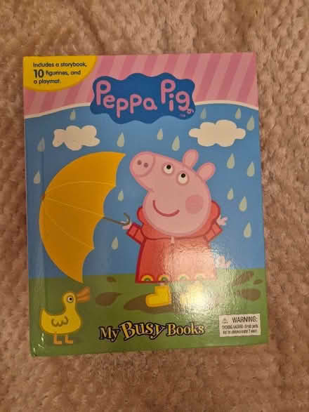 Photo of free Peppa Pig book, mat and mini figures (Greaves LA1) #1