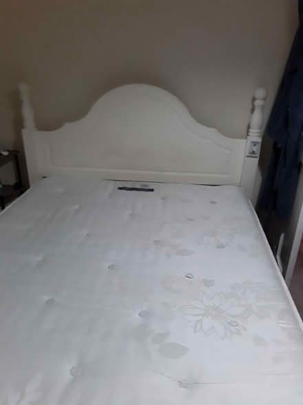 Photo of free King size be and Matree (Penrith) #2