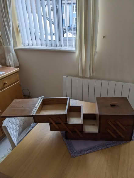 Photo of free Pretty, wooden jewellery/sowing box (Shoreham (st Mary's)) #2