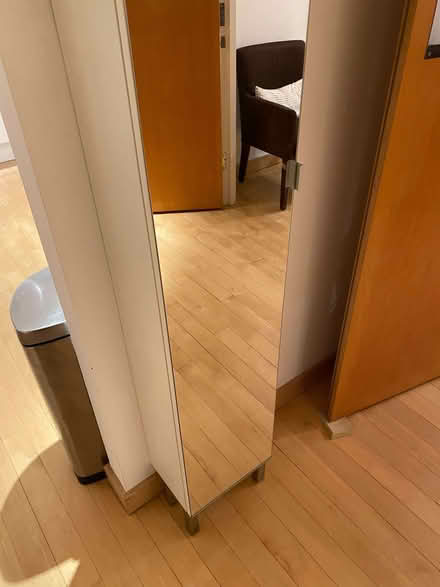 Photo of free IKEA Lillangen bathroom mirror cabinet (Limehouse E14) #3