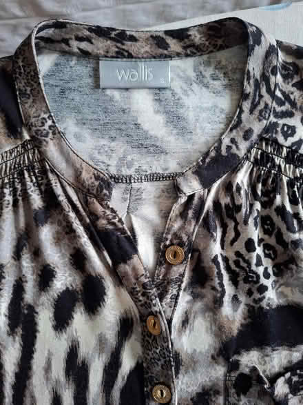 Photo of free Ladies loose fit shirt (Speldhurst) #3