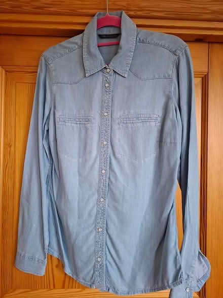Photo of free Ladies blue blouse (Speldhurst) #1