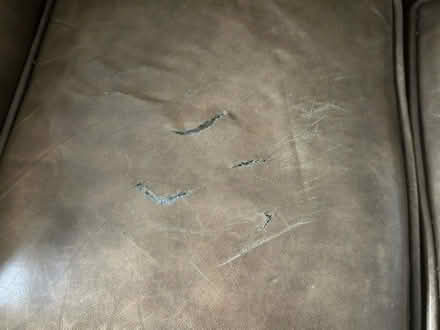 Photo of free Vintage leather sofa (NG12 Radcliffe) #3