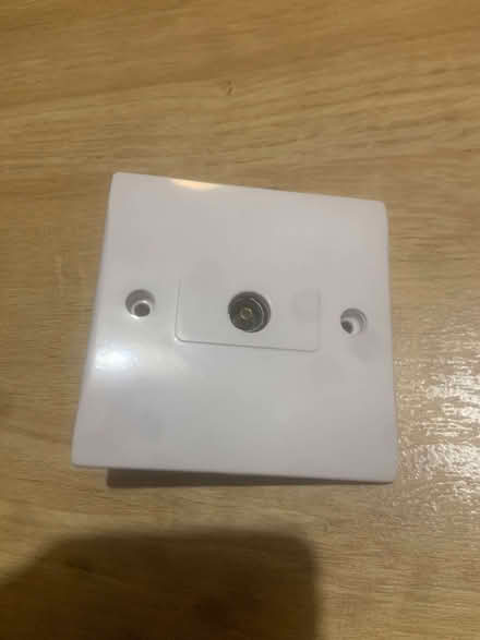 Photo of free TV Aerial Socket Coaxial Coax Wall Faceplate (Lye Valley OX3) #1