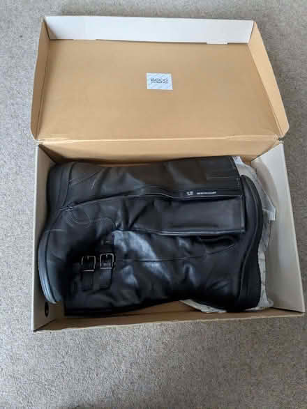 Photo of free Ladies Boots - Ecco size 6 (EU 39) (Roffey RH12) #2