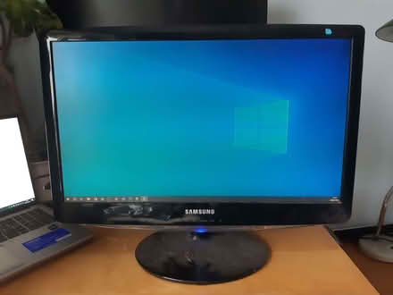 Photo of free 21.5" HDMI/VGA/DVI computer monitor (Southmead BS10) #1