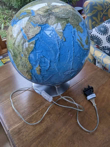 Photo of free Illuminated globe (Cutteslowe OX2) #1
