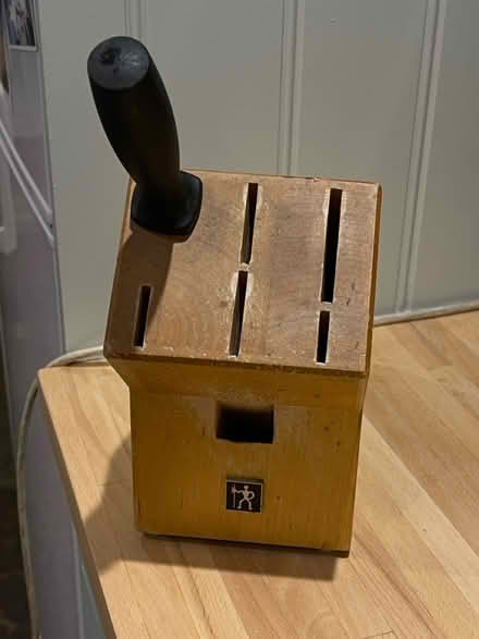 Photo of free Knife block (Twickenham TW1) #1