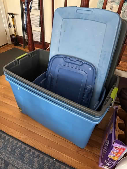 Photo of free 4 storage bins with lids (Arlington) #1