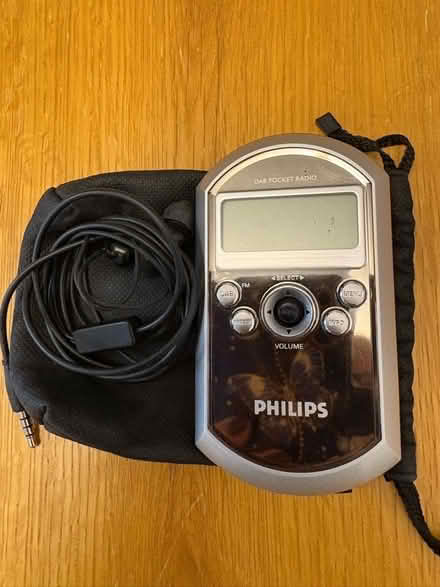 Photo of free DAB FM Radio (Windlesham GU20) #1