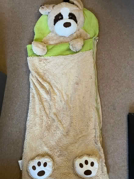 Photo of free Child's sleeping bag (very warm) (East Barnet EN4) #1
