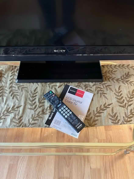 Photo of free 40” Sony Bravia (South Clarendon Hills) #2