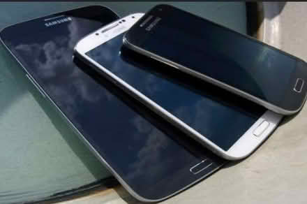 Photo of Used Android phone - old is fine (West Kensington W14) #1
