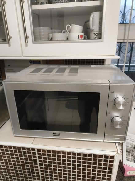 Photo of free Microwave (Southwark Park) #1