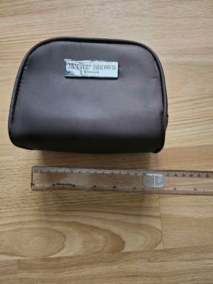 Photo of free Small cosmetic case (HA7) #3