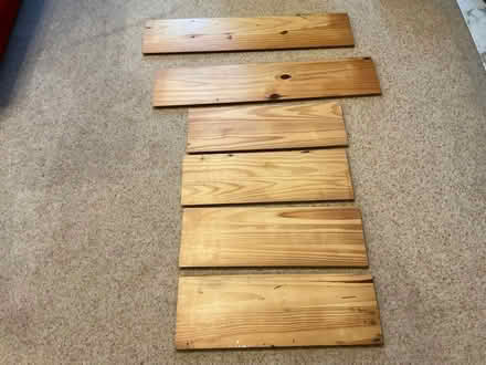 Photo of free Various shelves (New Malden KT3) #2