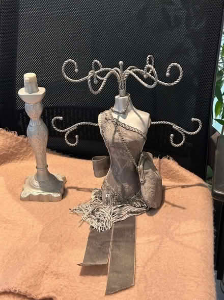 Photo of free Necklace/Chain holder (Brumby DN15) #1