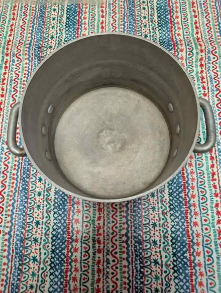 Photo of free Ten inch cook pot (Notting Hill W11) #2