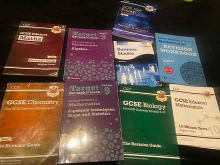 Photo of free GCSE revision books (Shenley Brook end MK5) #1