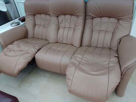 Photo of free Leather settee (Wirksworth DE4) #2