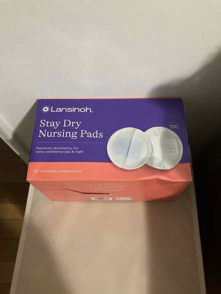 Photo of free Lanisoh Stay Dry Nursing Pads (Upper East Side (74th/1st)) #1