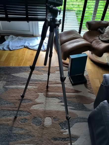 Photo of free Velbon camera tripod (Stondon Massey CM15) #2