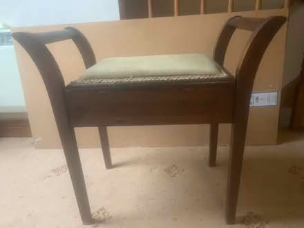 Photo of free Piano stool / seat (HD9 6) #1