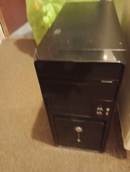 Photo of free Computer tower for parts or renovation (Loughton IG10) #1