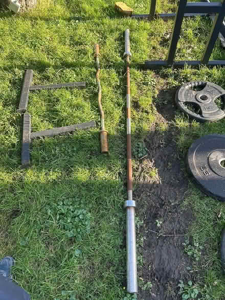 Photo of free selection of weights and bench (Dalkey) #3