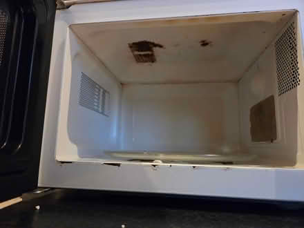 Photo of free Microwave (North Woolwich E16) #4