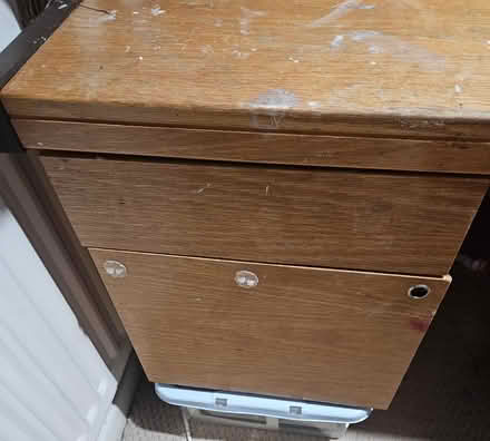 Photo of free Solid Large desk approx 120 cm long (Binley CV3) #2