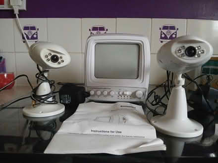 Photo of free Security monitor with two cameras (Draycott DE72) #1