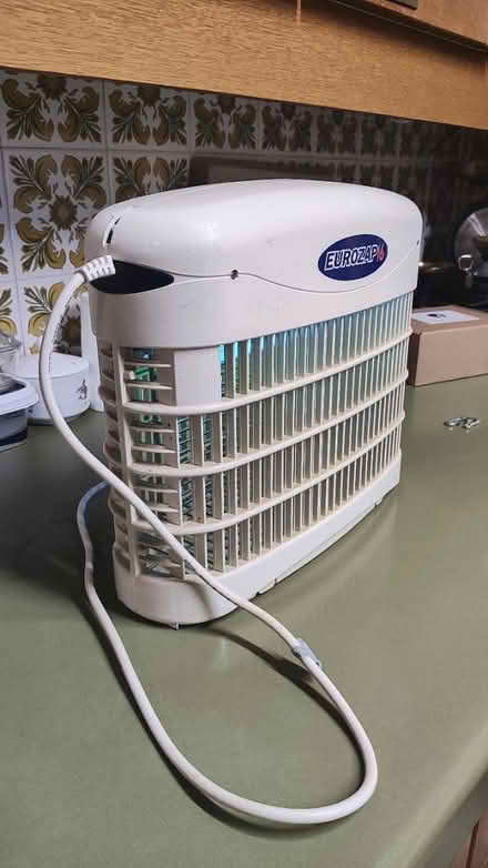 Photo of free Bug zapper (Lunan DD10) #2