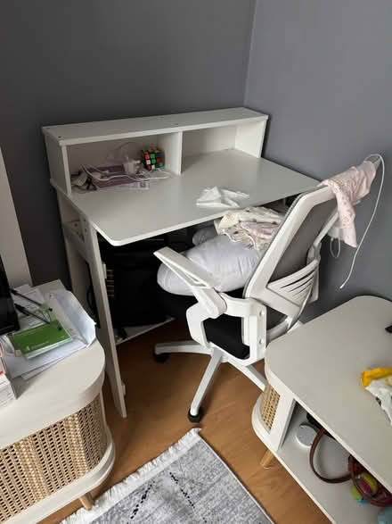 Photo of free Computer desk (SE11) #2