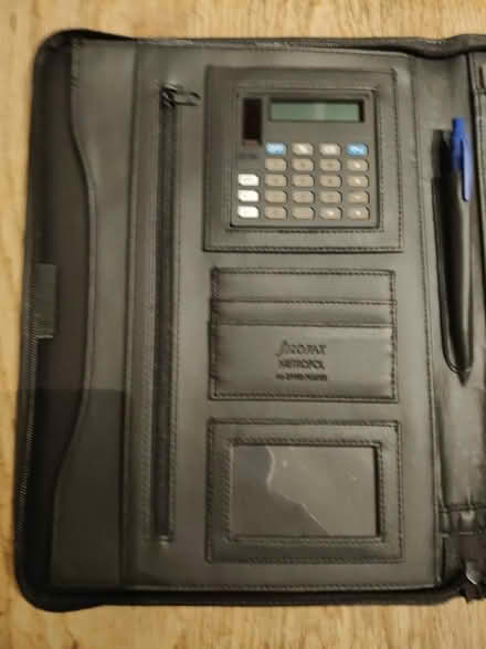 Photo of free Filofax Metropol A4 zipped folder (Jericho OX2) #2