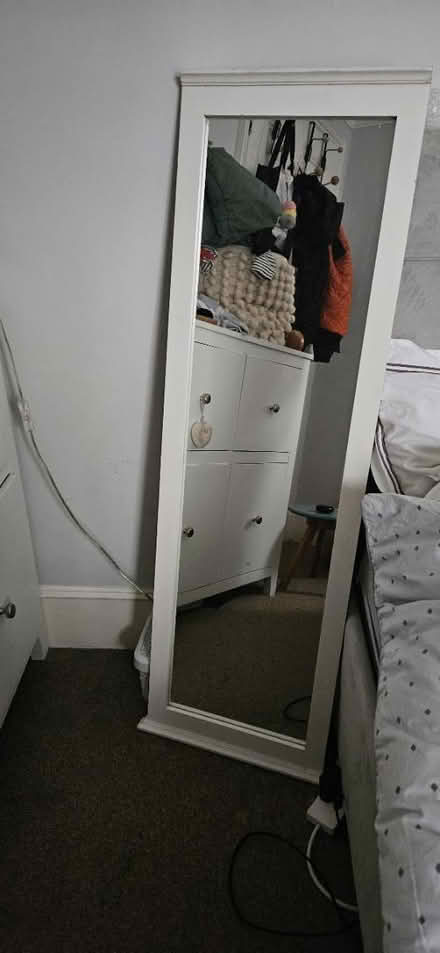 Photo of free mirror (SW14) #1