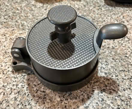 Photo of free Burger Maker (Stanford le hope SS17) #1