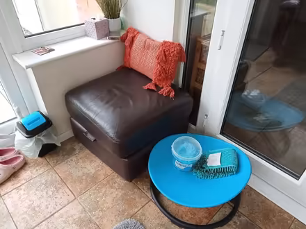 Photo of free 3 seater brown leather recliner (Lower Broadheath WR2) #3
