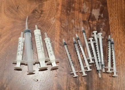 Photo of free droppers for crafts or pet meds (SW Reno) #1