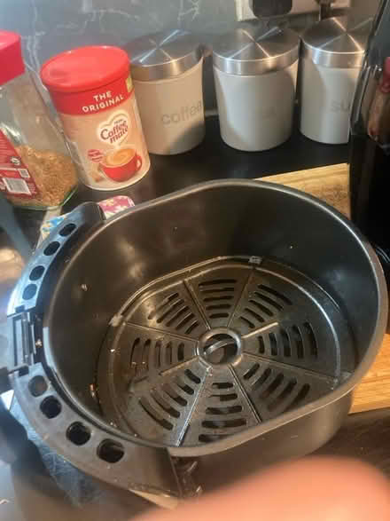 Photo of free Air fryer (Weston Rhyn SY10) #2