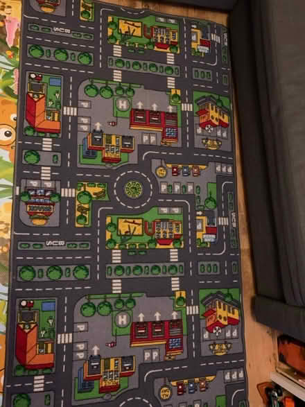 Photo of free Roads carpet (GU12) #1